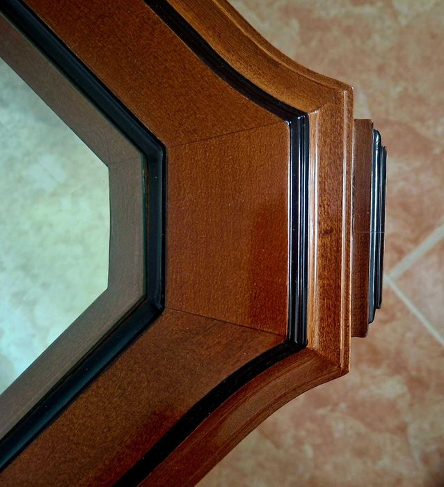 Mesa de centro em madeira maciça – Estilo Clássico