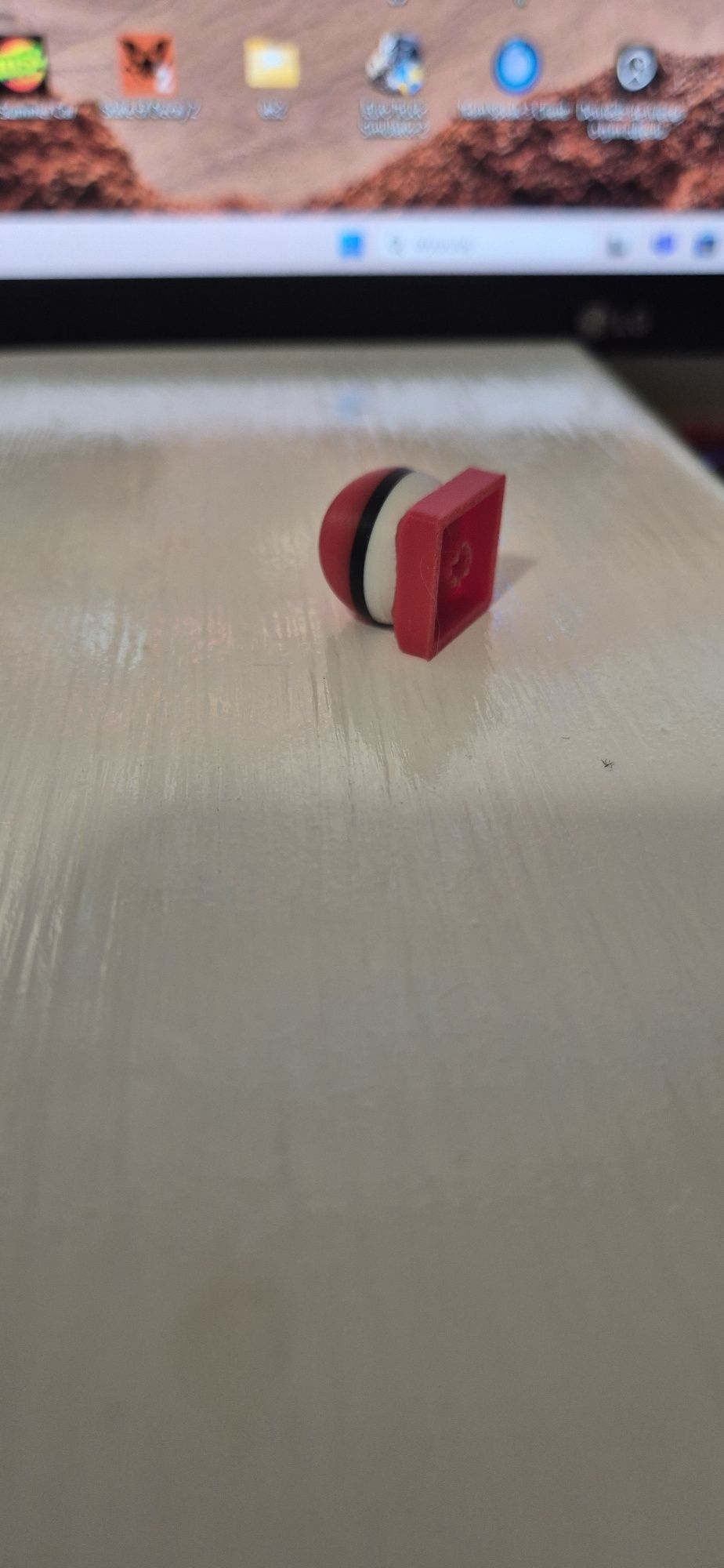 Przycisk do klawiatury pokemon pokeball keycapy pokemony go custom