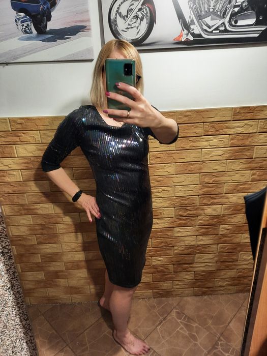 Sukienka krotka w cekiny