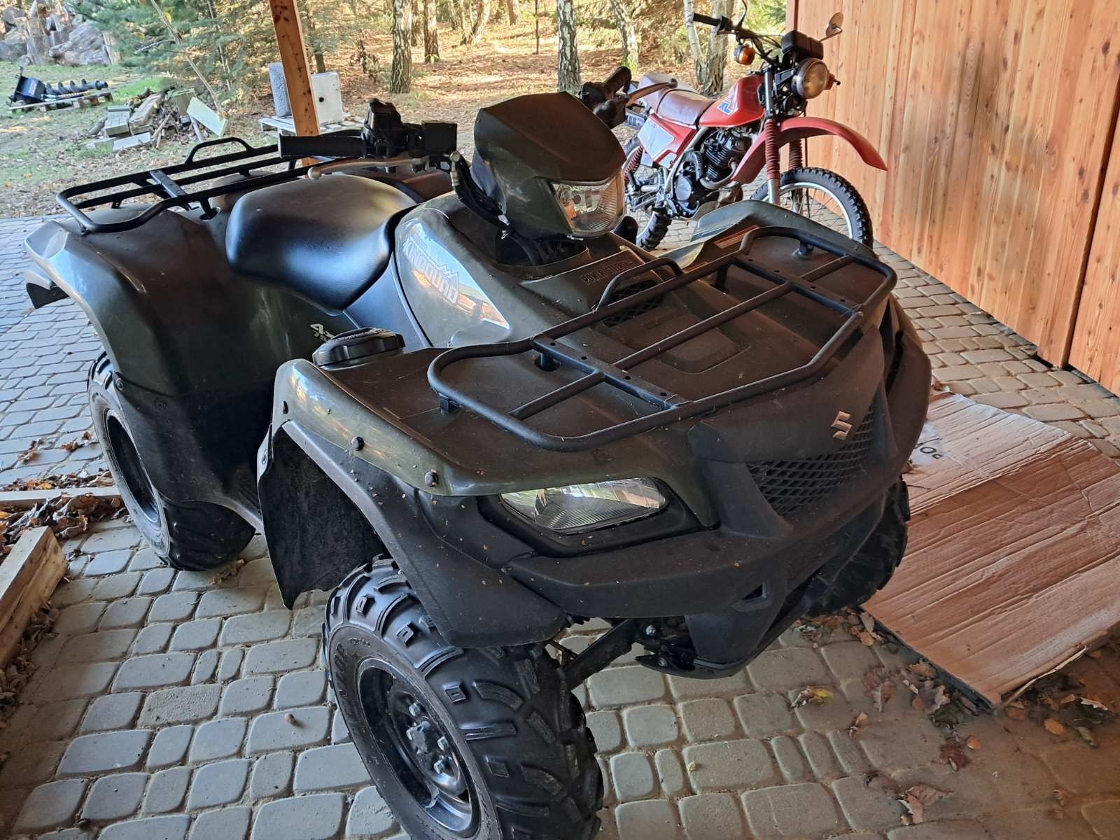 Продам квадроцикл suzuki