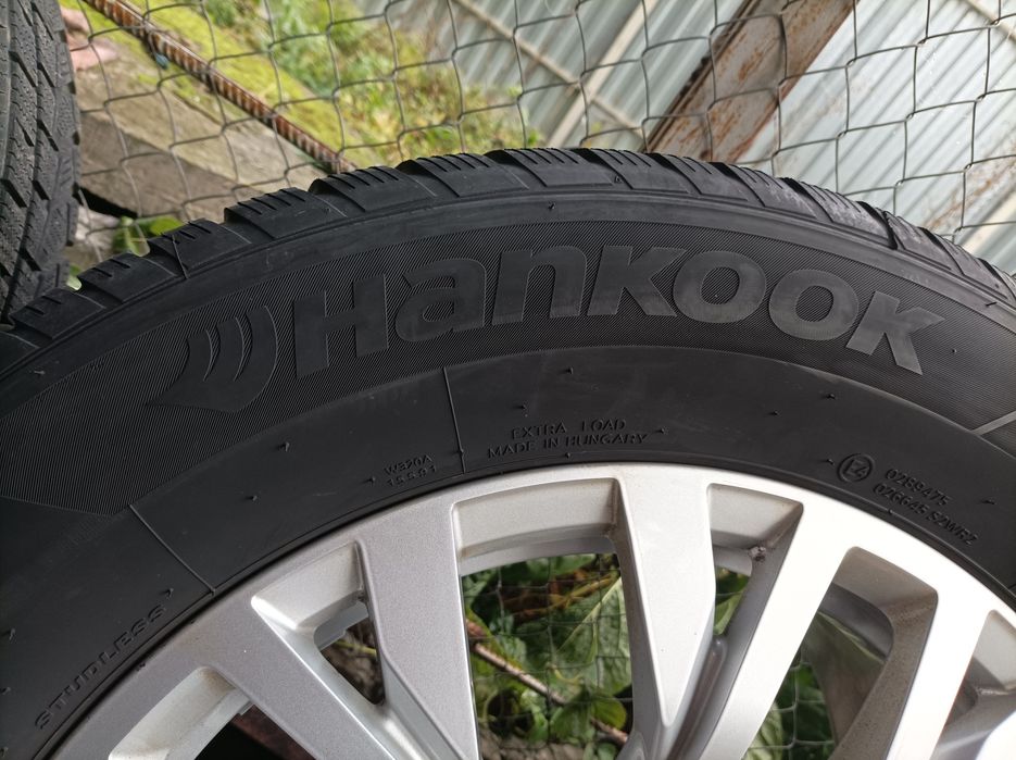 Продам комплект зимових коліс Туарег 2019.