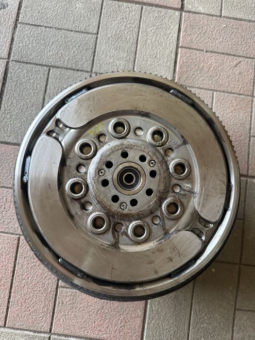 Демфер Subaru Outback