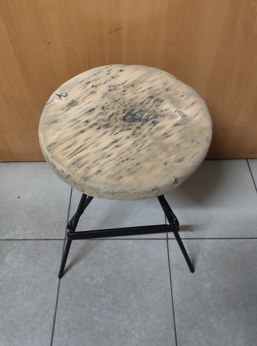 Taboret  w stylu loft