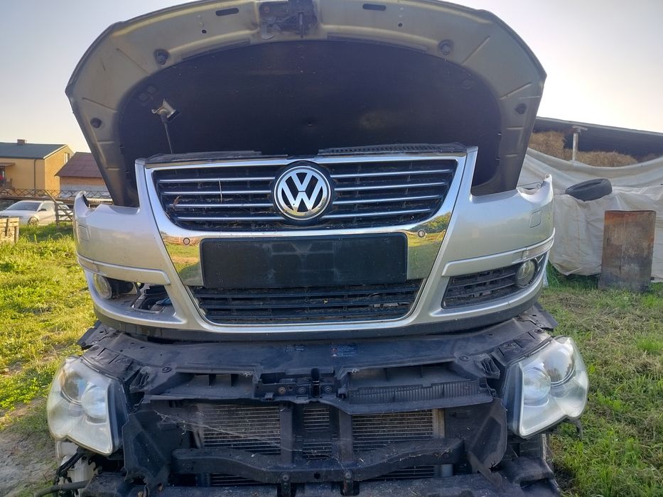 Zderzak przód grill passat b6 la7w spryski czujniki