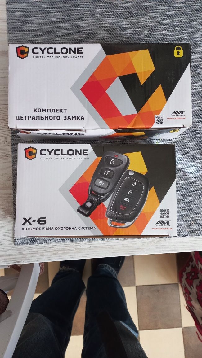 Продам комплект центрального замка и автомобильная сигнализация