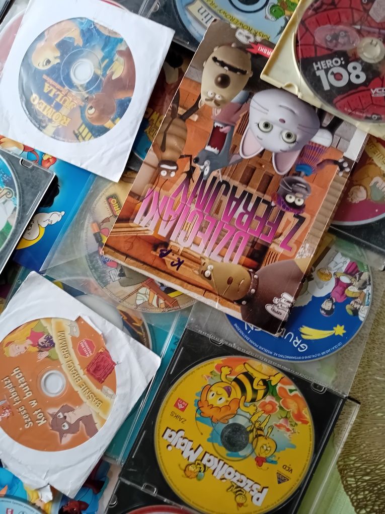 Płyty z bajkami 48 szt DVD/CD/VCD