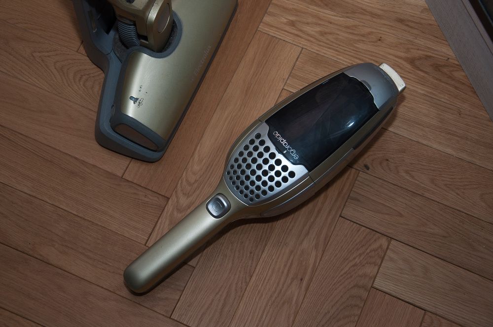 Odkurzacz pionowy Electrolux Ergorapido ZB2811