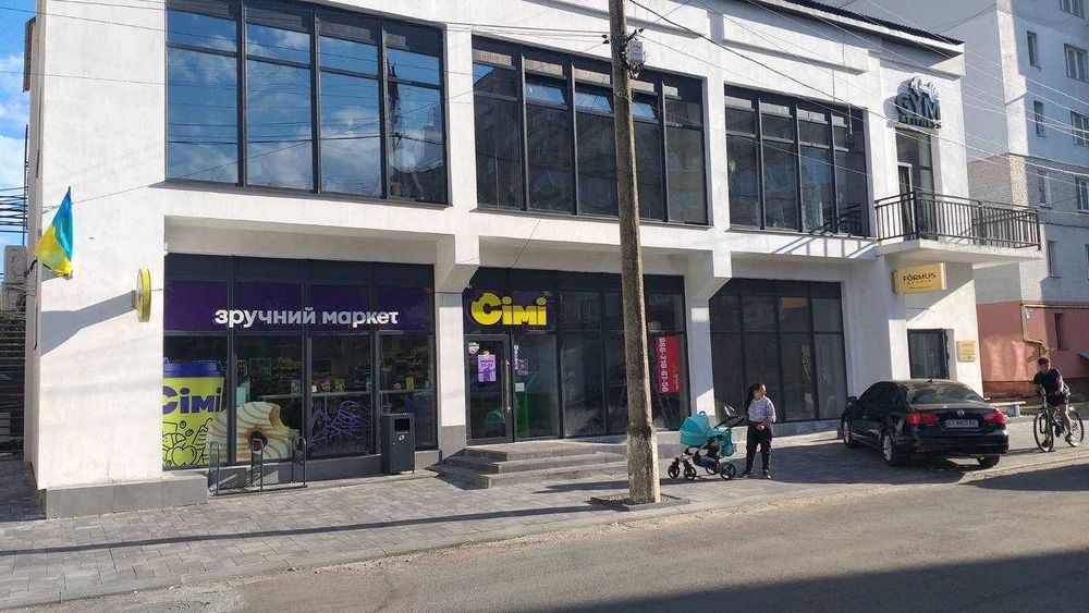 Здам комерційне приміщення в оренду 214 м2 центр міста перший поверх