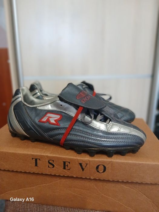 Спортивні футбольні копки,бутси 26 см. устілка