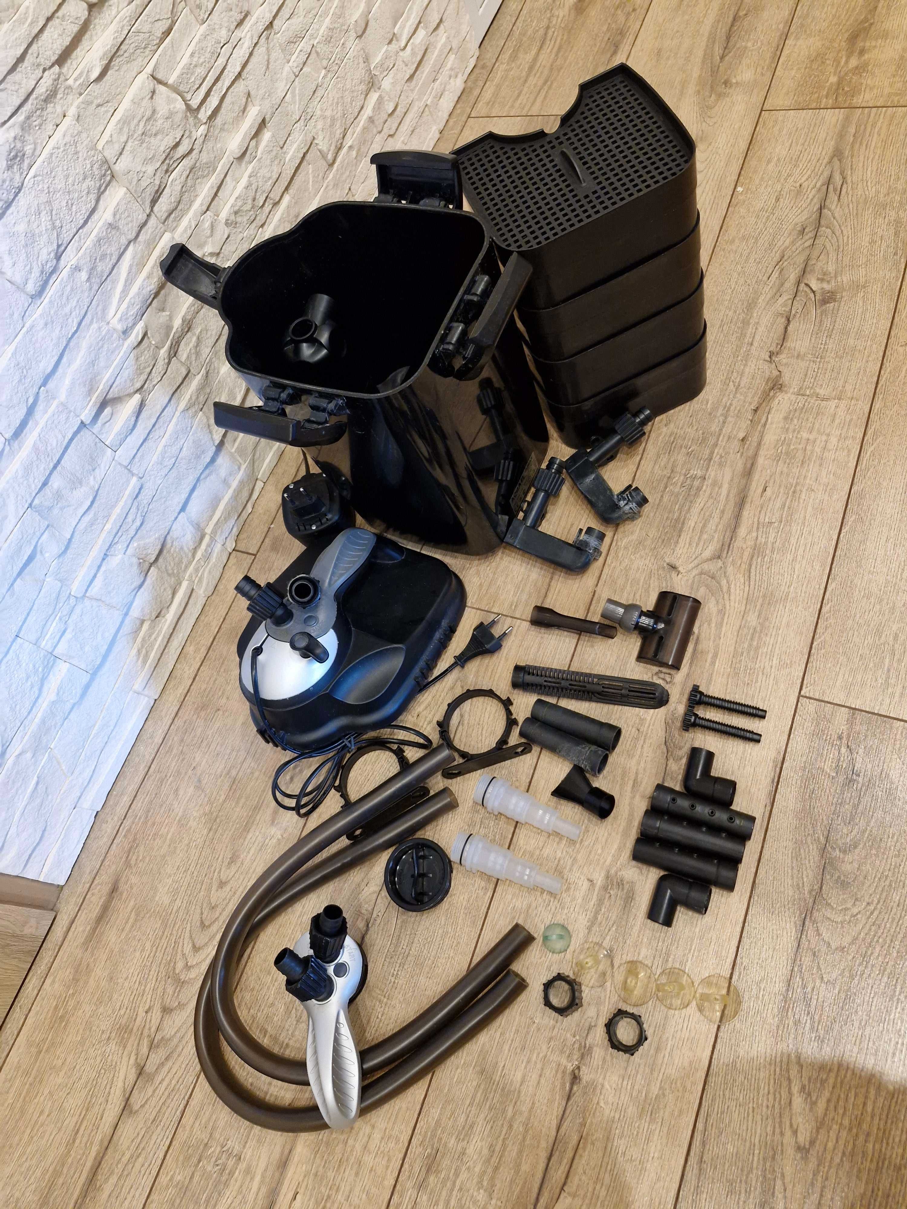 Zewnętrzny filtr do akwarium z akcesoriami Aquael Unimax 250