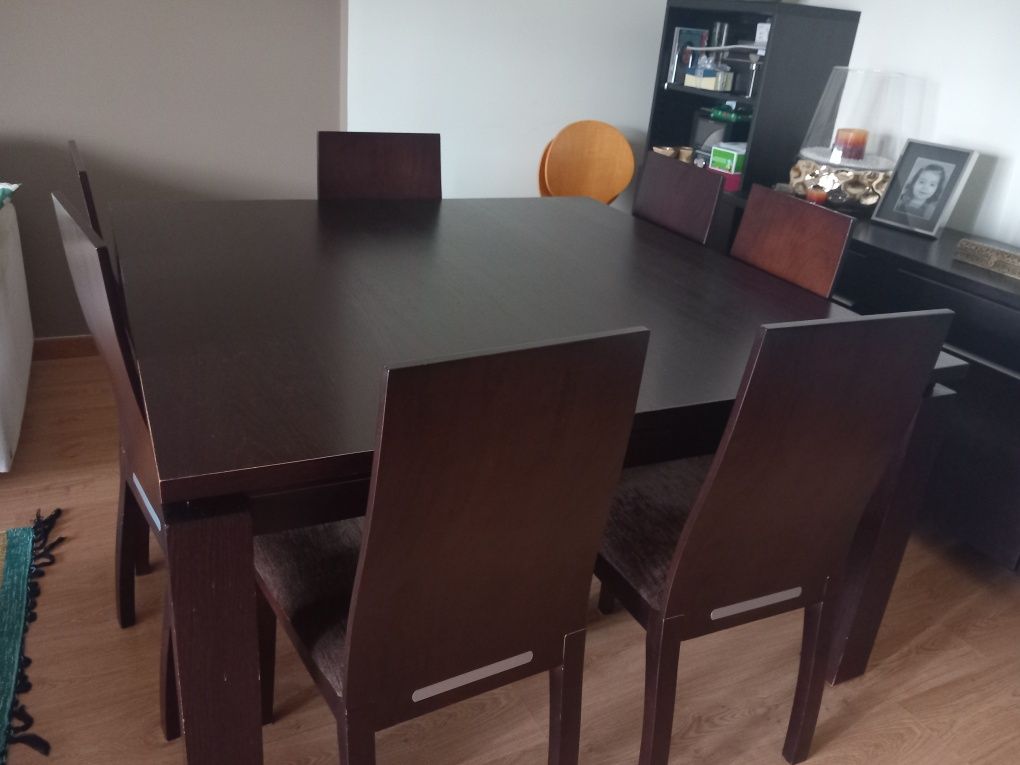 Mesa sala de jantar + 8 cadeiras Wengue