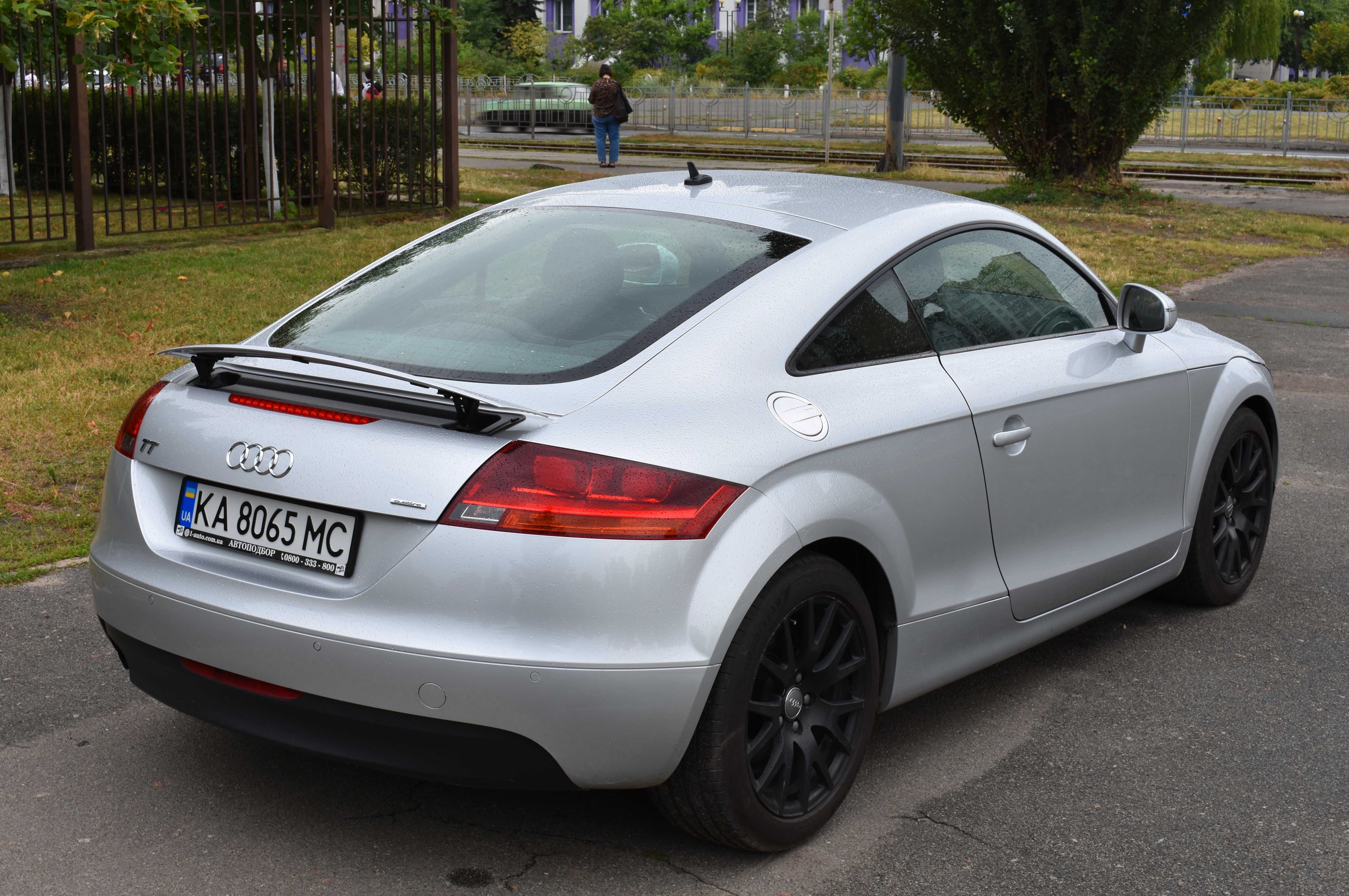 Ауди ТТ 2009г.в 2.0 TFSI S tronic (200 к.с.) Quattro • S-Line