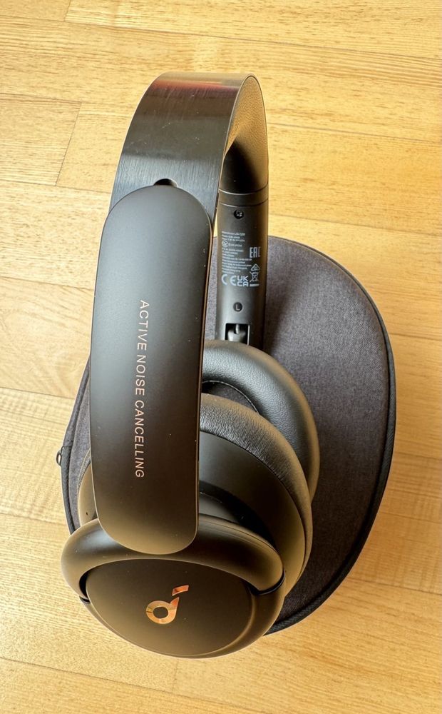 Навушники Anker Soundcore Life Q30 Wireless.