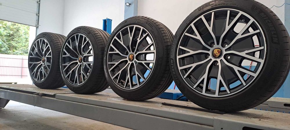 Porsche taycan диски титани 20