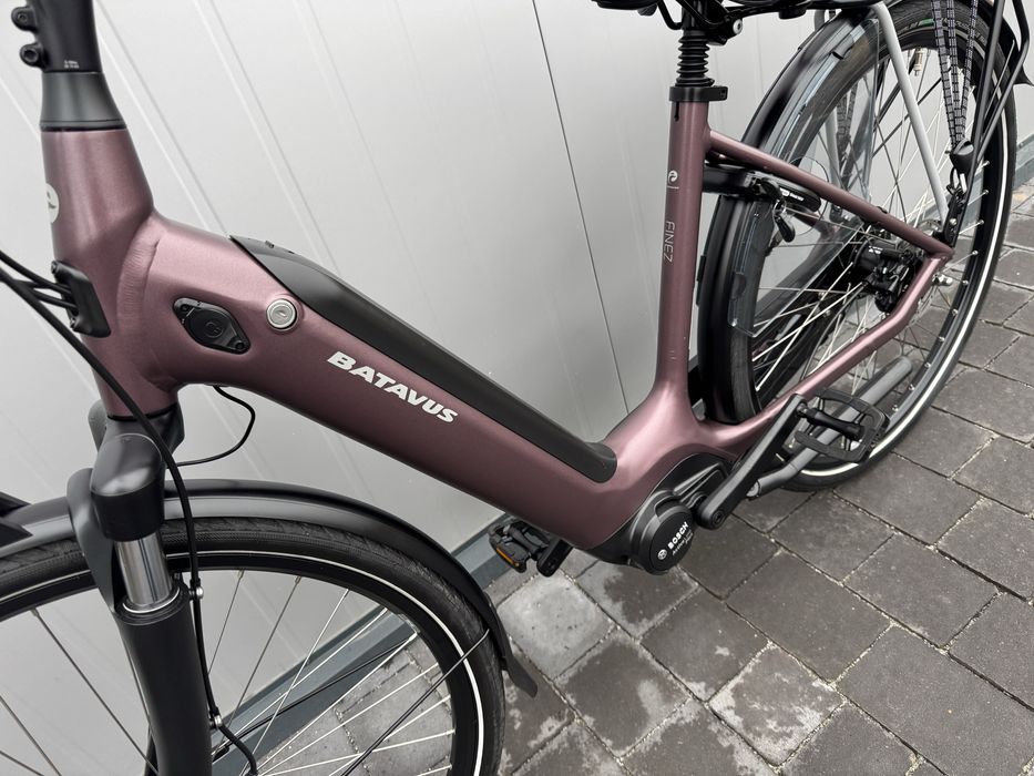 BATAVUS Finez E-go Power mata Sangria