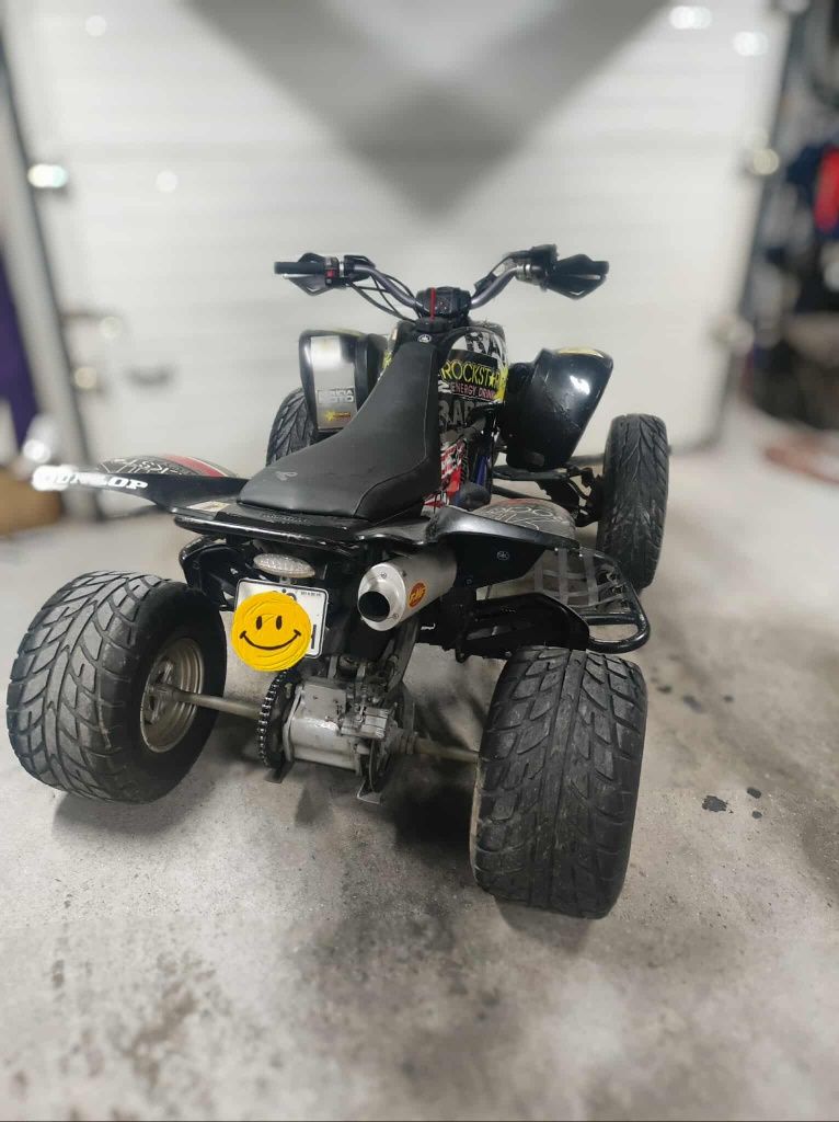 Yamaha raptor 660r matrículada