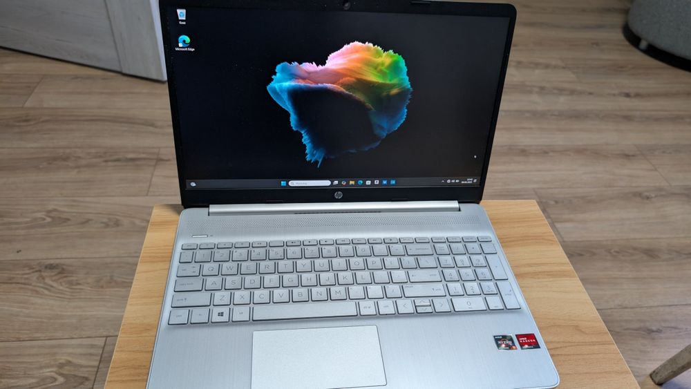 HP 15s-eq2202nw Ryzen 5 5500u/16gb ram/256gb ssd