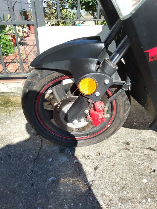 Scooter a gasolina motor quatro tenpos