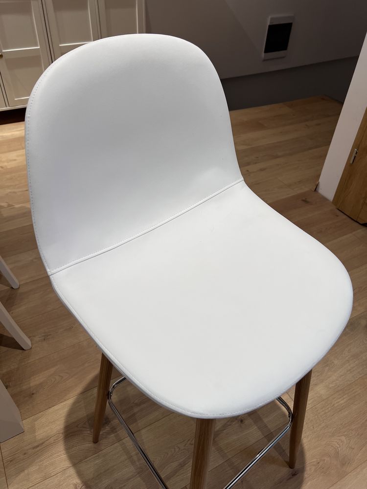 Krzesło barowe hoker Jonstrup biały/dąb
