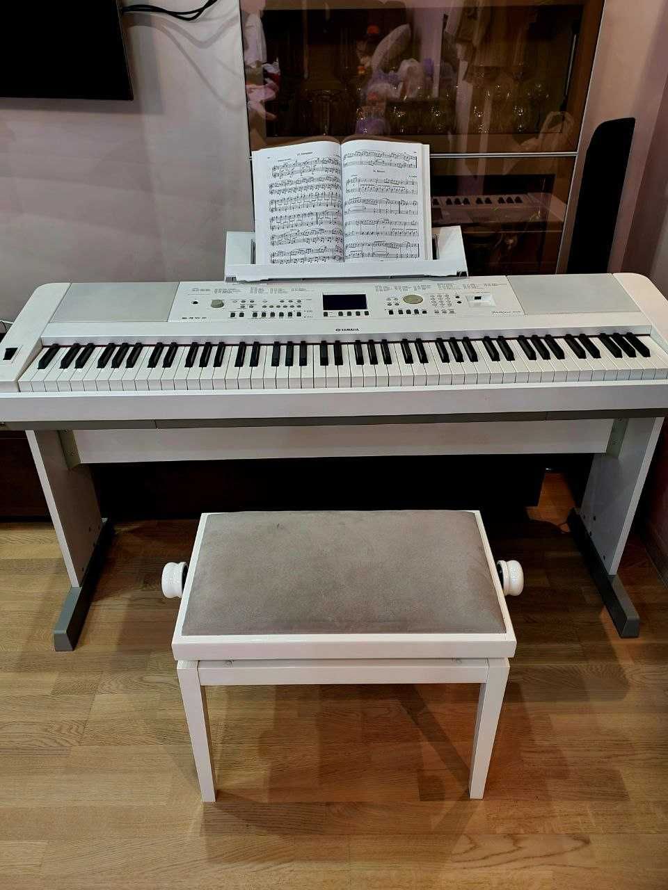 Yamaha DGX-650 цифровое пианино, скамья для пианино Ever Play PB-9