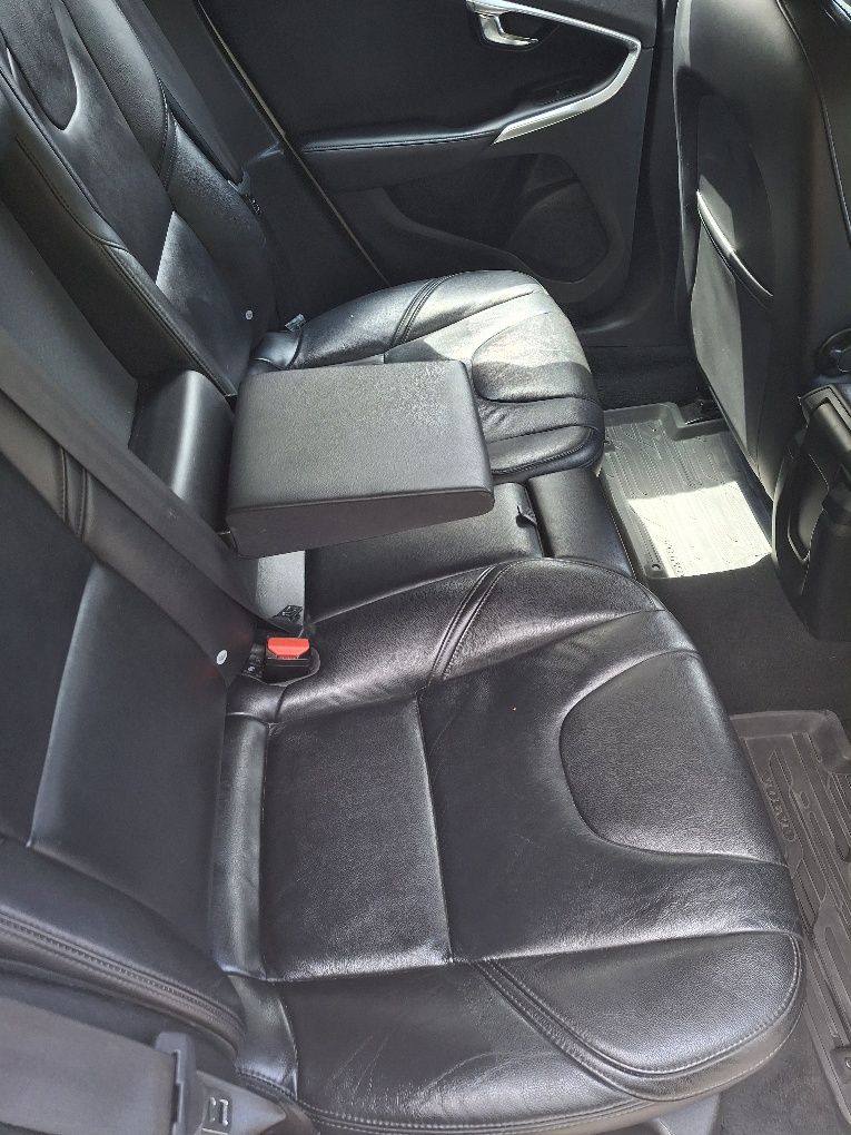 Volvo v40 D2 2014