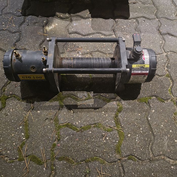 Wyciągarka 12v comeup come up gio100 , 10000lbs ( 4.5 t ) uszkodzona