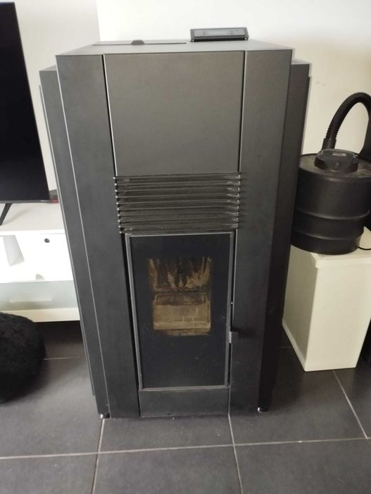 Salamandra Solzaima 23 Kw Douro  Preto Pellets