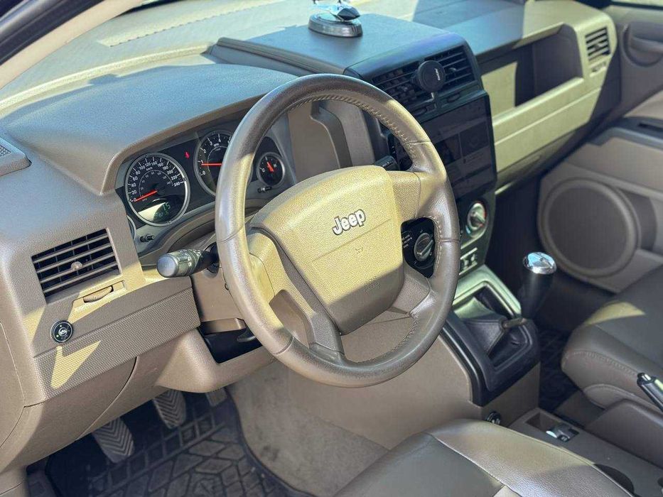 Jeep Compass 2006, 2.4 газ/бензин, механика