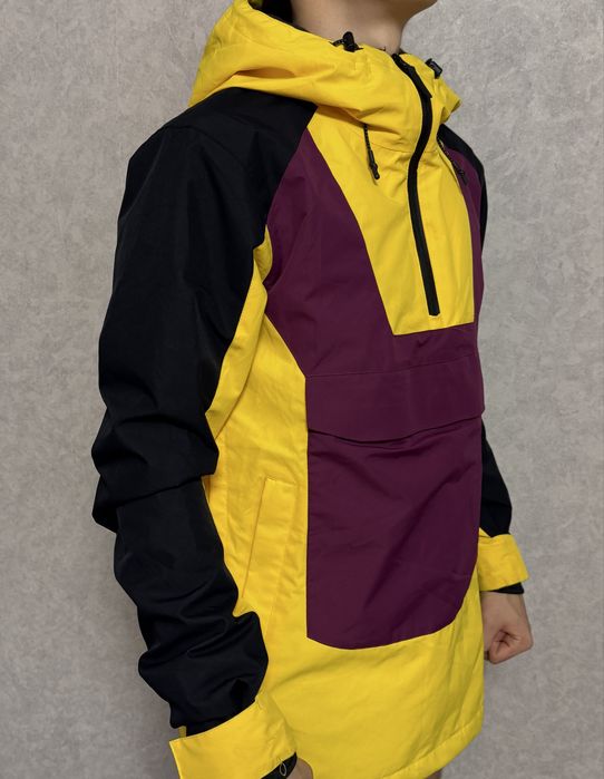 Гірськолижна куртка S