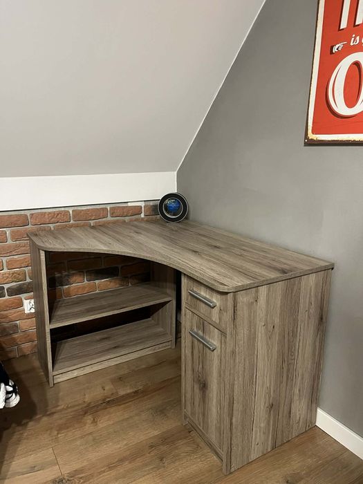 Biurko narożne w bdb stanie