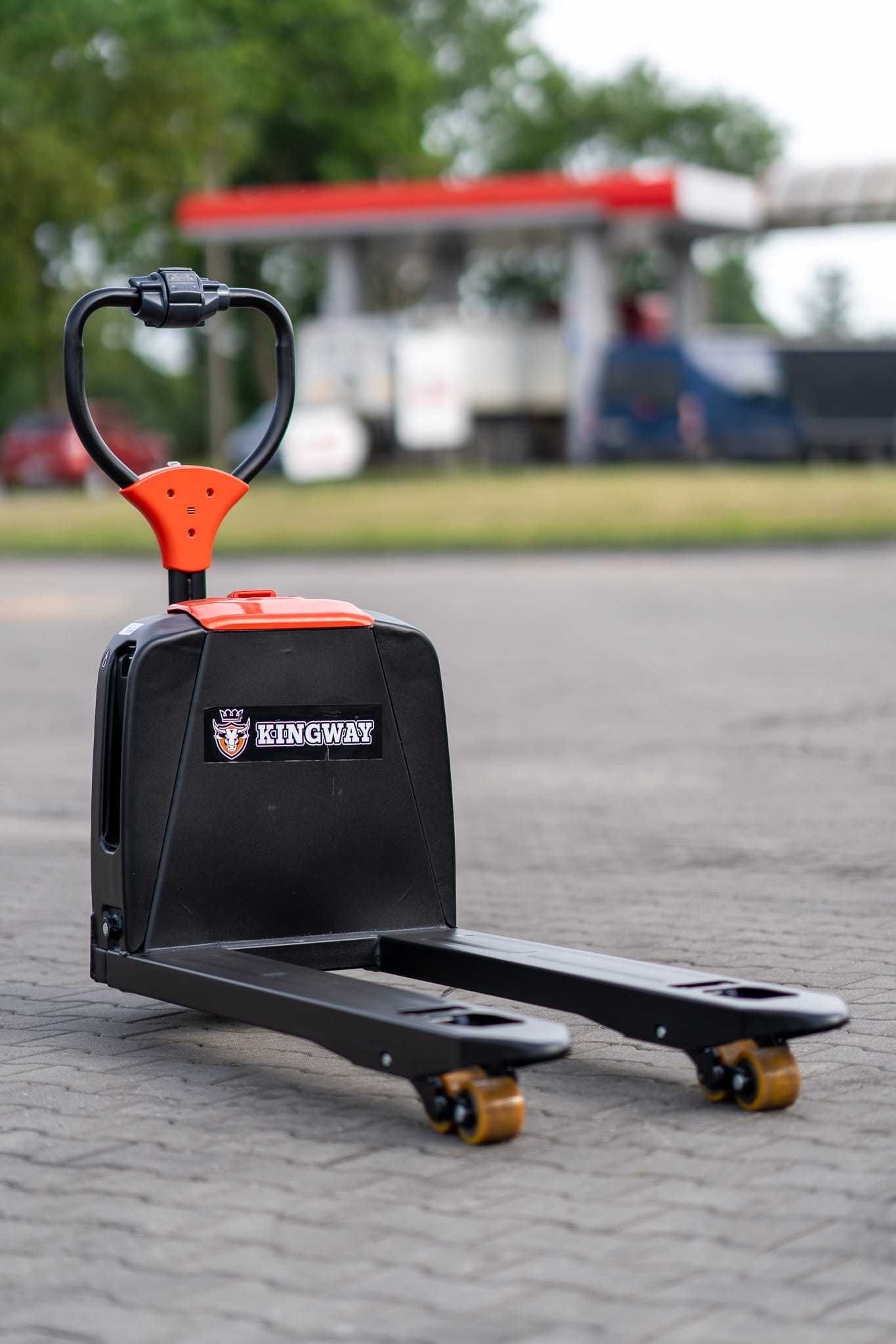 NOWY Paleciak F4 1500 kg wózek paletowy elektryczny Li-lion 20 Ah FV