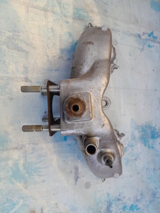 Впускний колектор на ВАЗ класика 2101-2107