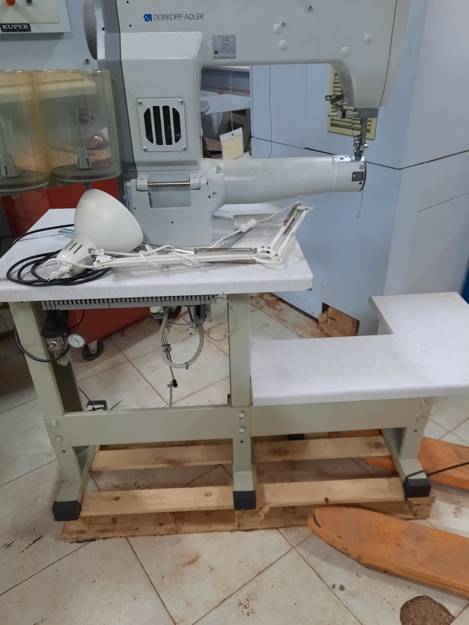 Máquina de costura de calcado