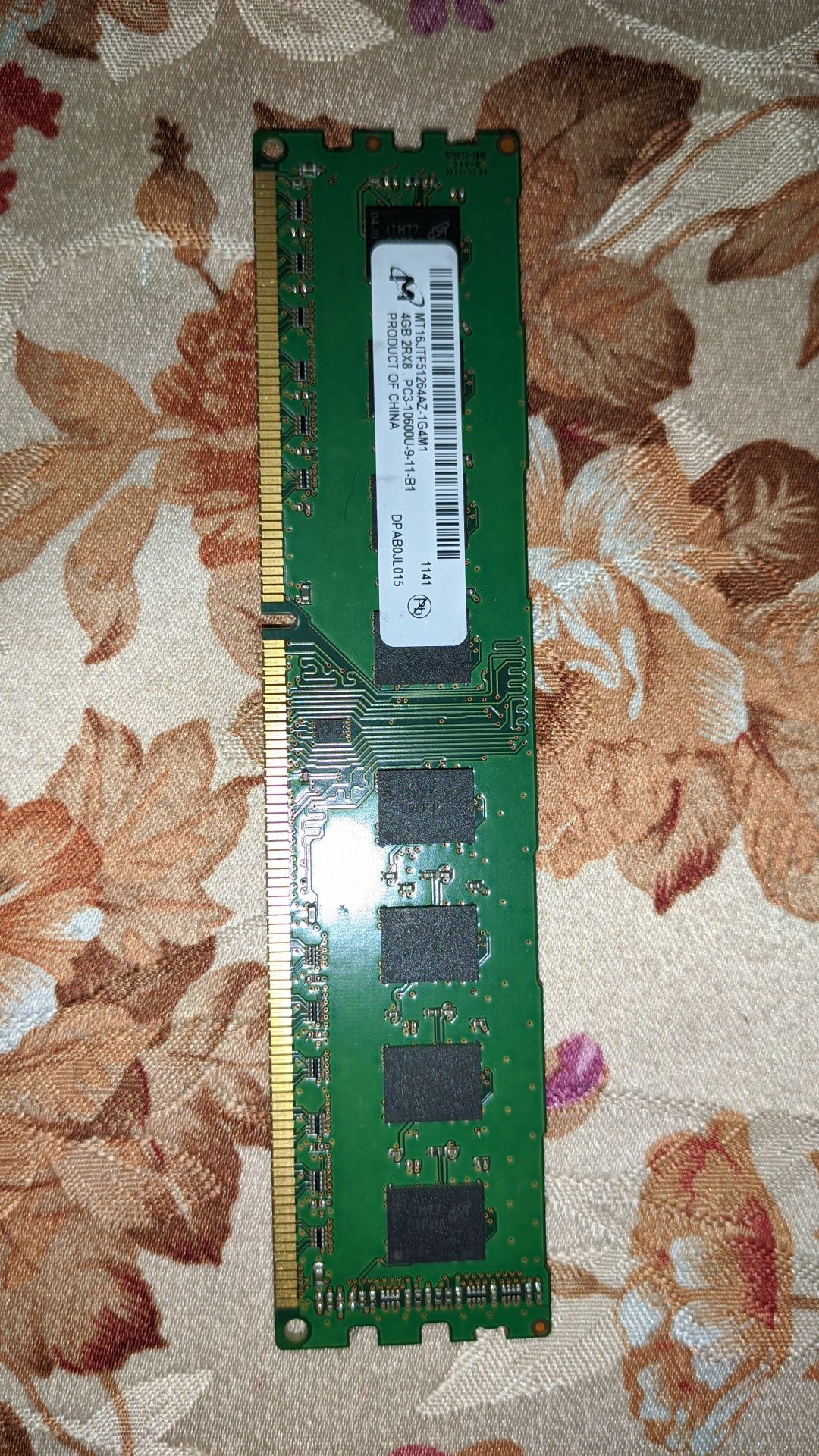 DIMM 4Gb DDR3-1333 Micron 16JTF51264AZ-1G4M1