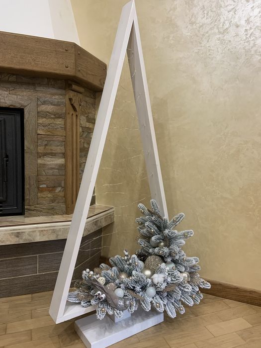 Новорічний декор ,ялинка деревʼяна