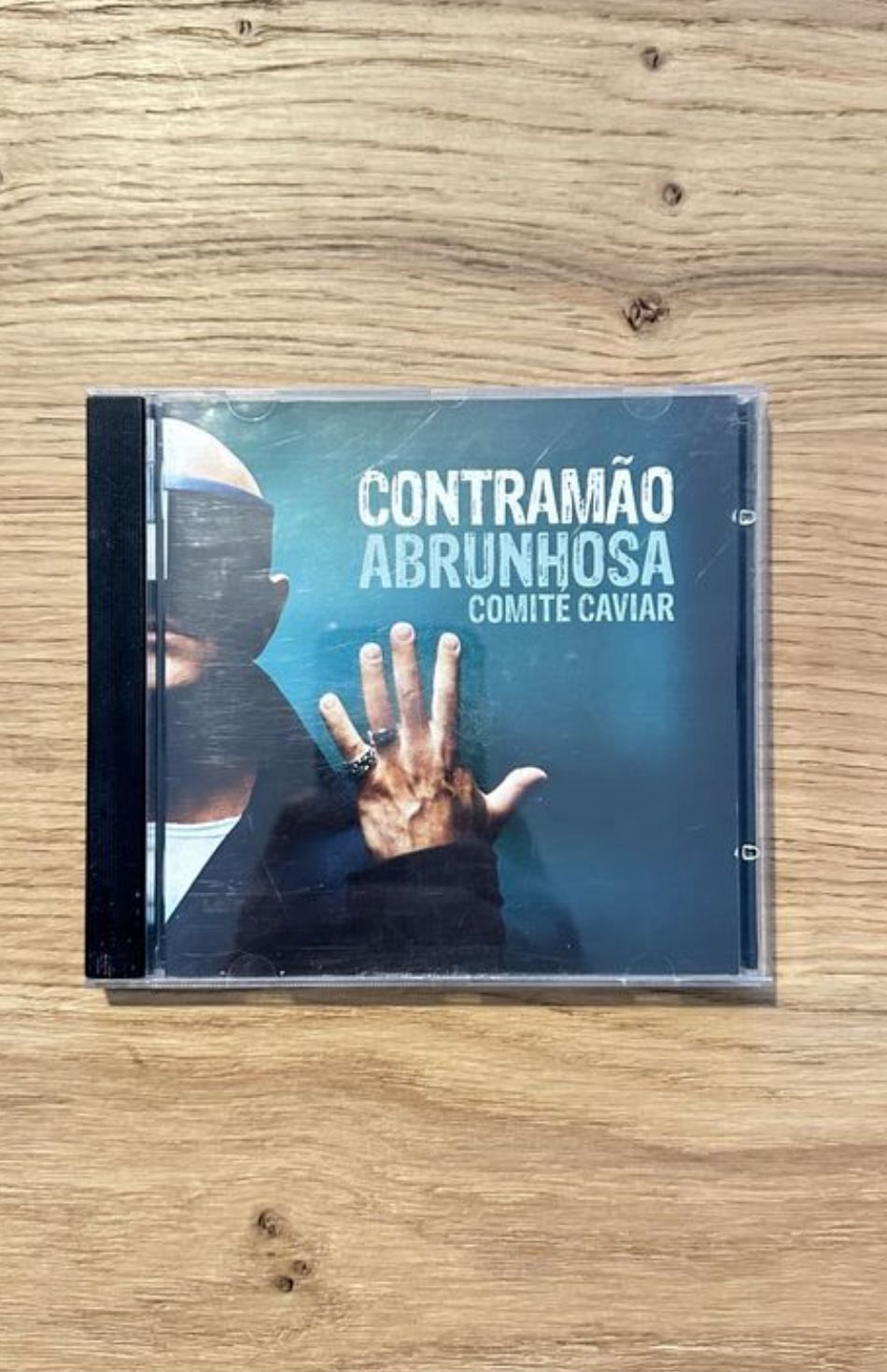 Álbum CD “Contramão” Pedro Abrunhosa e Comité Caviar.
Entrego