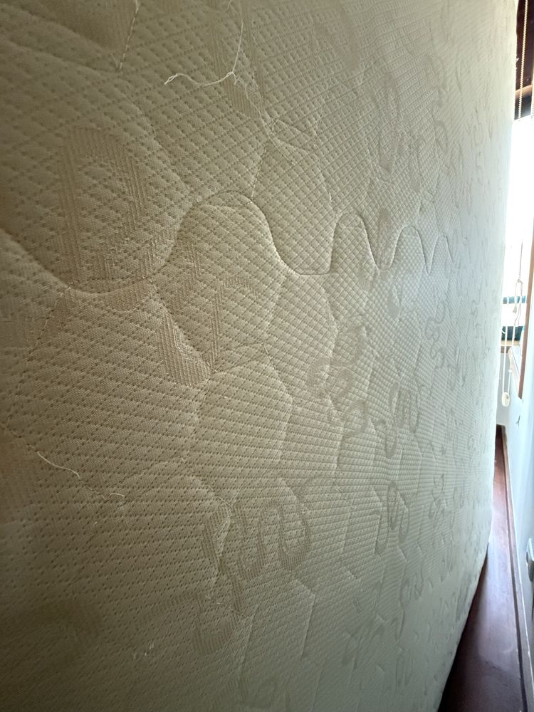 Cama com colchão 160x200