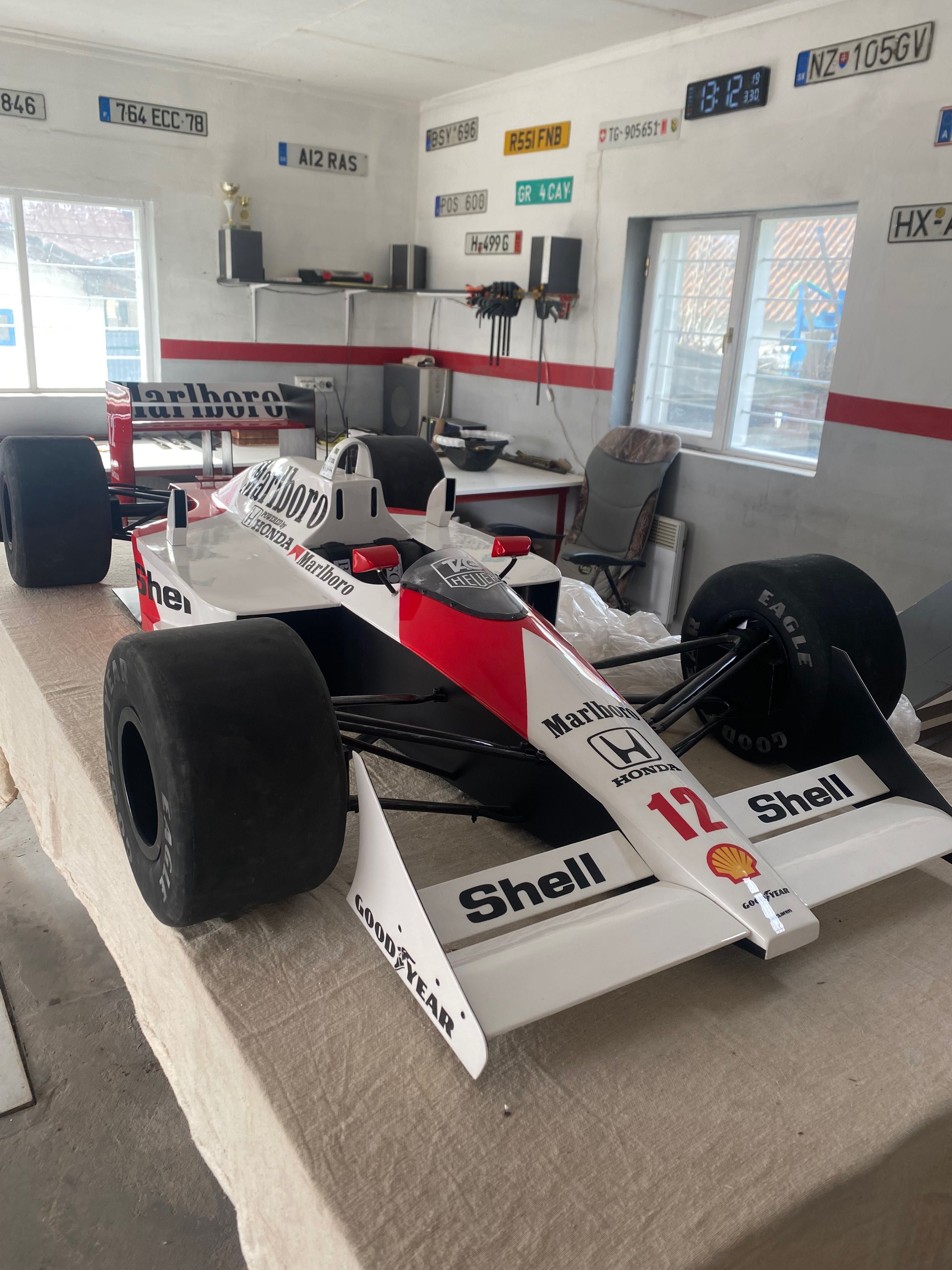 Модель McLaren mp4/4 1:18