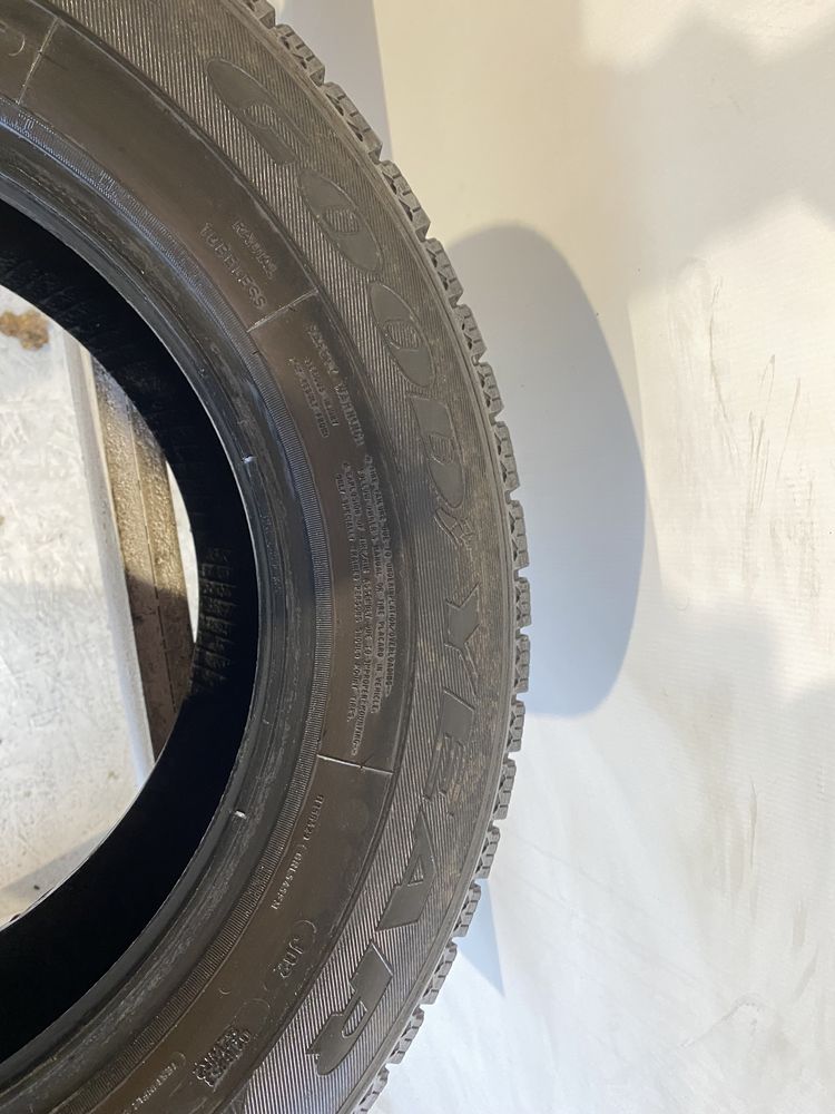 Opona pojedyncza 215/65/15 C GoodYear Cargo UltraGrip