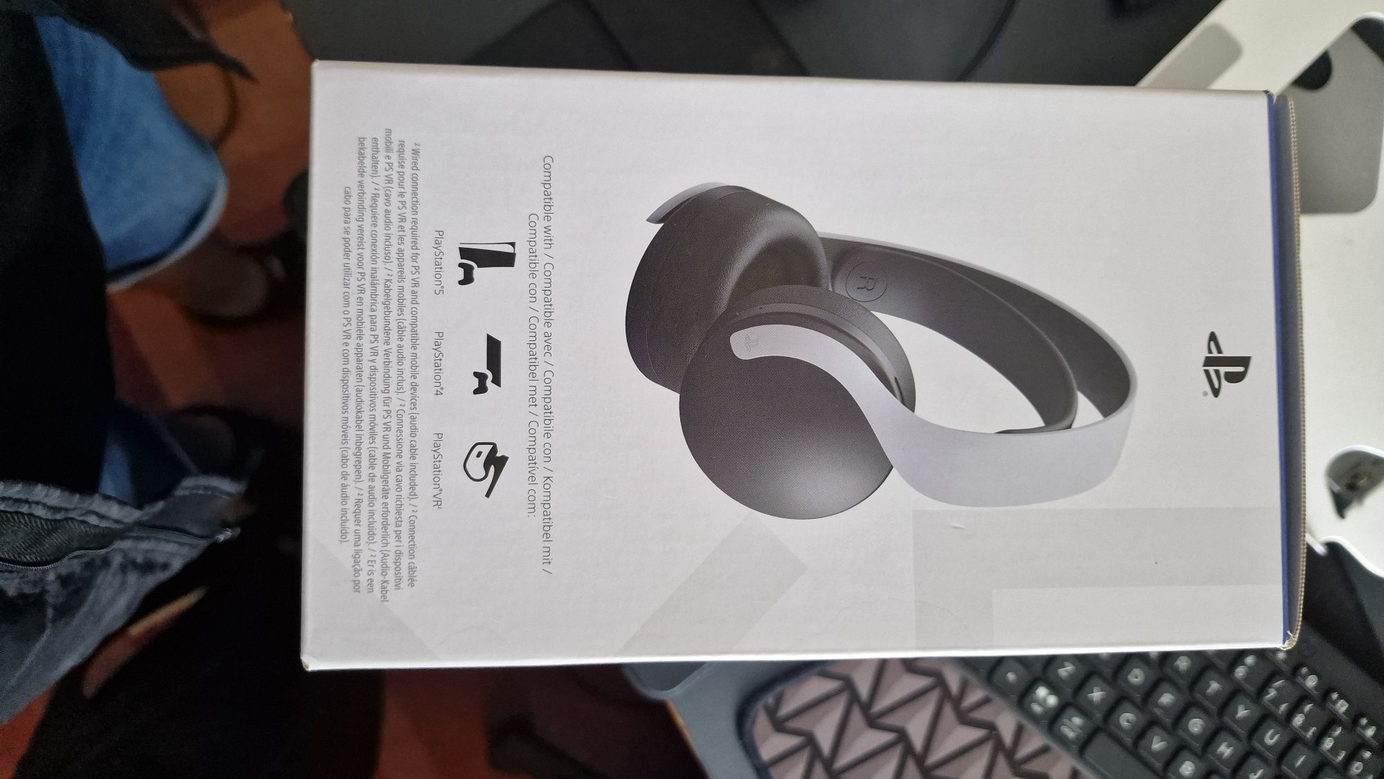 Playstation pulse 3D headphones