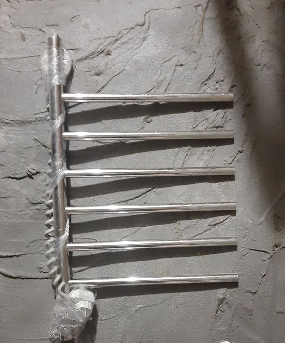 Сушарка рушників електрічна та водяна