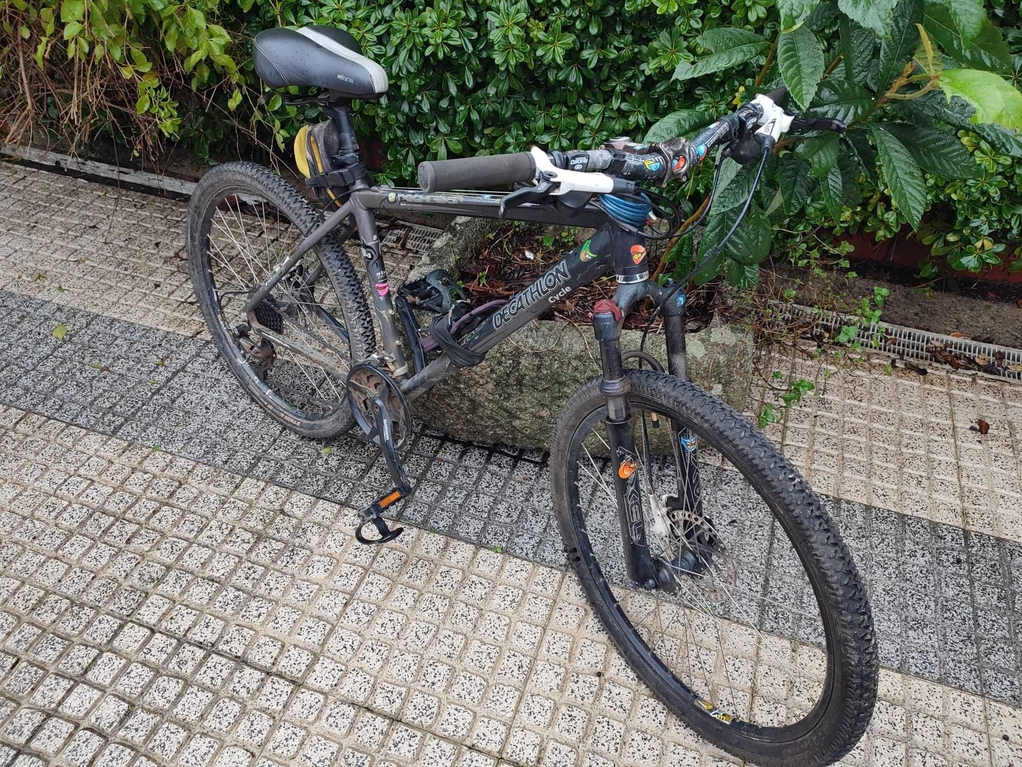 Bicicleta BTT usada