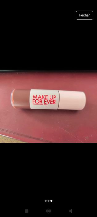 Baton gloss make up forever