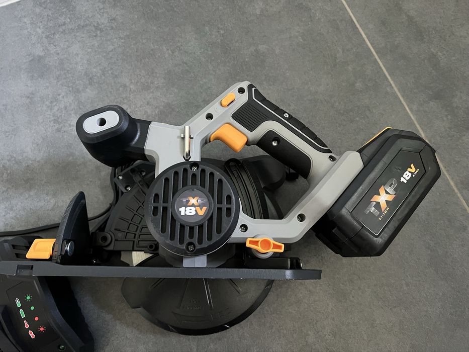 Акум.пила ,паркетка Titan TT 1940CSW