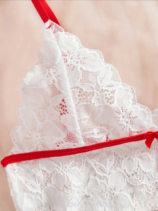 Новий еротичний мереживний костюм