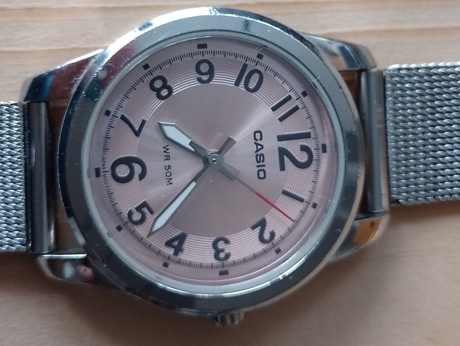Zegarek damski Casio kolor srebrny pudrowy róż