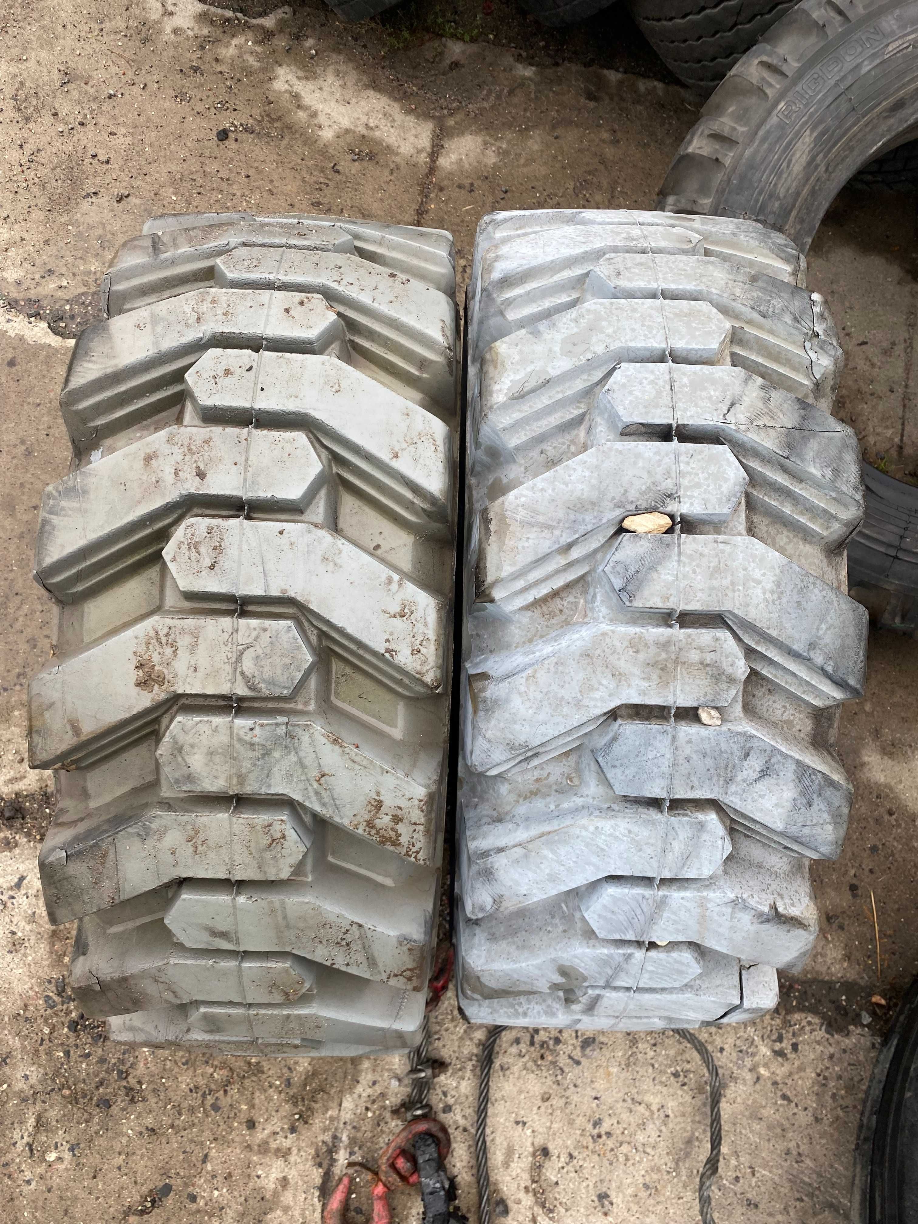 Koła 33x12r20 Camso  pełne