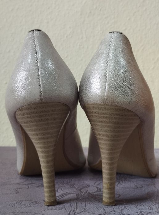 Brokatowe Szpilki Lasocki