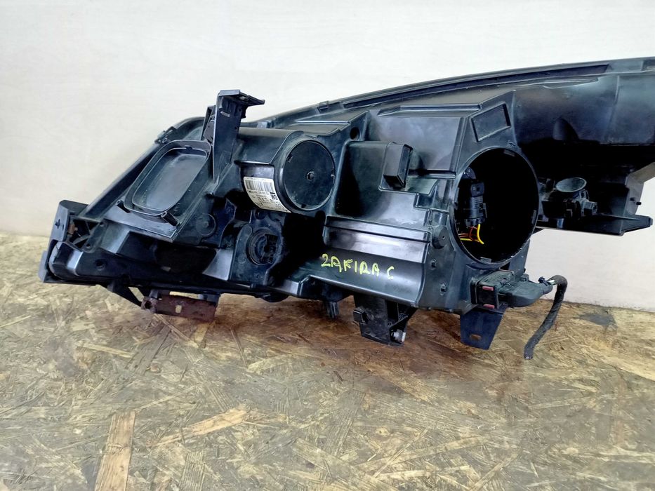 Opel Zafira C 3 lampa prawa lewa przód przednia oryginał Angliki