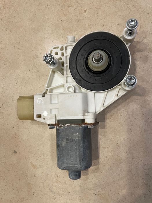 Motor elevador vidro esquerdo BMW F21 F22
